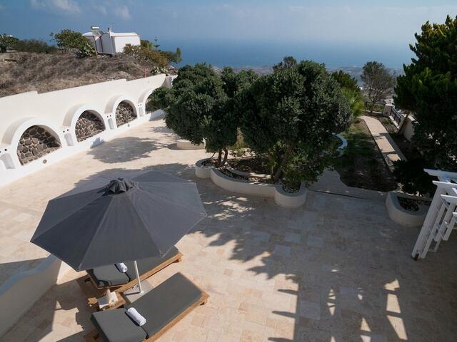 фото отеля Grand Villa Santorini изображение №9