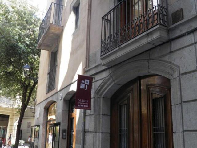 фото отеля Apartaments St. Jordi Comtal изображение №1