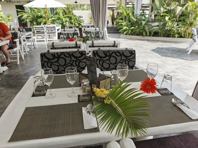 фото отеля CoconutsPalm Resort изображение №21