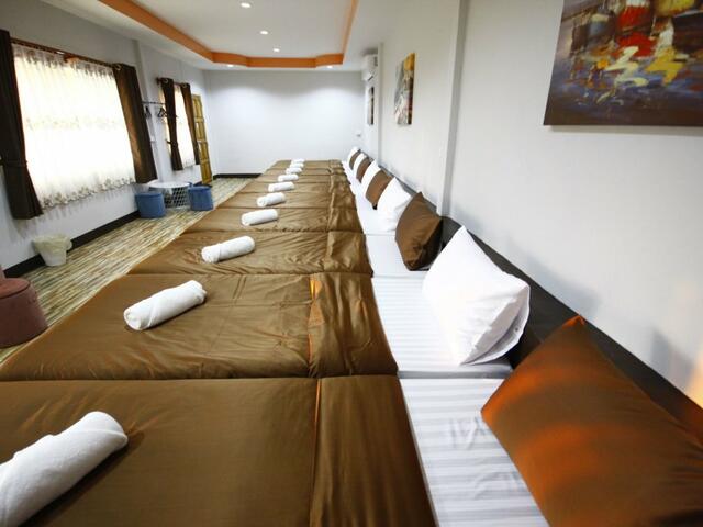 фото отеля Apinya Resort Bangsaray изображение №17