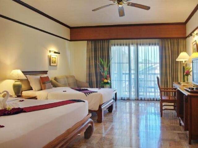 фото отеля Thara Patong Beach Resort & Spa изображение №41