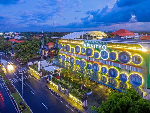 фото отеля Infinity8 Bali изображение №33