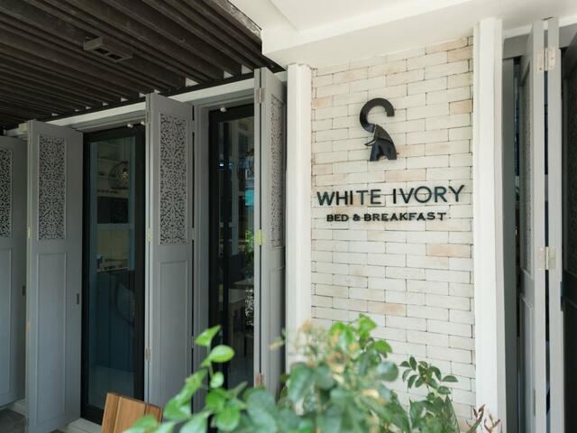 фото отеля White Ivory Bed & Breakfast изображение №1