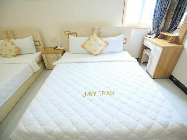 фотографии отеля Jiny Tran Hotel изображение №23