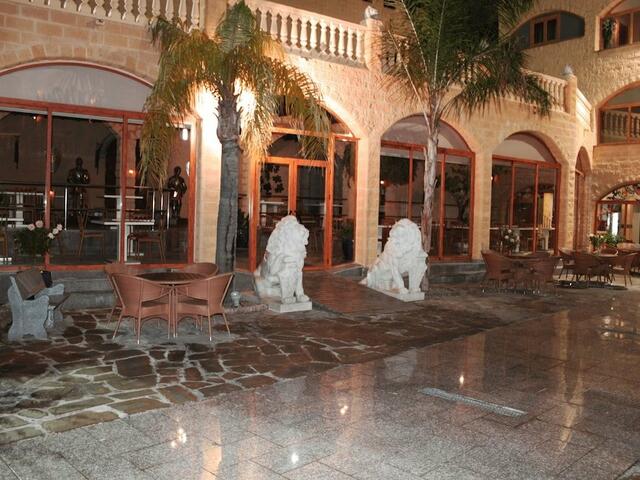 фото отеля Hotel Plaza del Castillo изображение №5