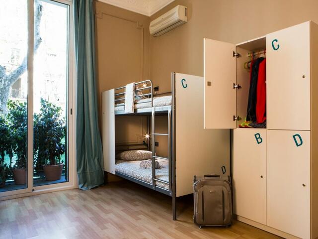 фотографии Born Barcelona Hostel - Adults Only изображение №20
