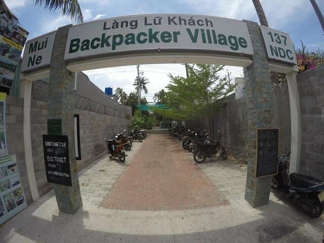 фотографии отеля Mui Ne Backpacker Village изображение №3