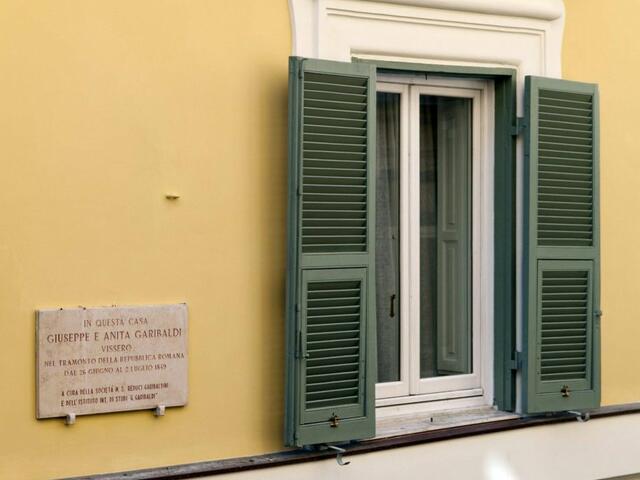 фото отеля Garibaldi Suites Piazza Di Spagna изображение №1
