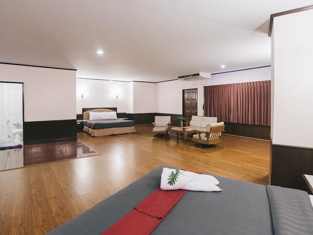 фото отеля Marine Yensabai Hotel Pattaya изображение №5