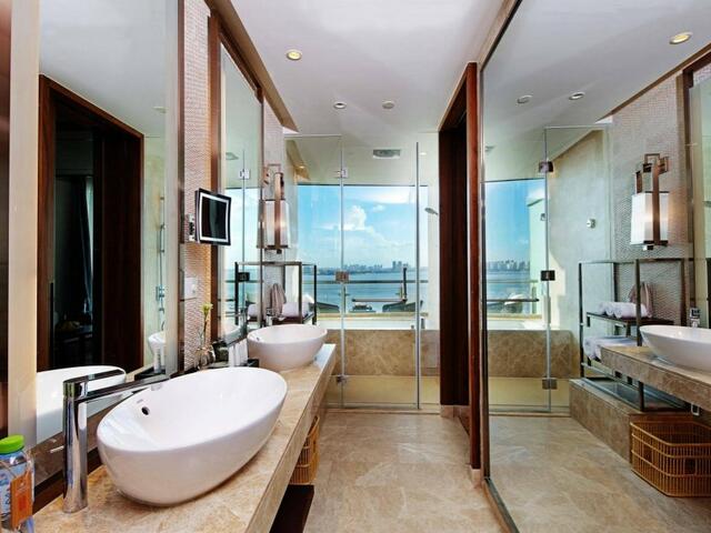 фото отеля Hualuxe Hotels & Resorts Haikou Seaview изображение №21