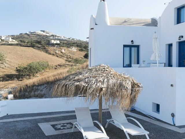 фото отеля Santorini Traditional Suites изображение №5