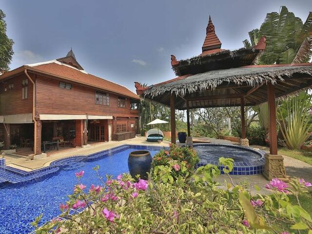 фотографии отеля Presidential Thai Villa изображение №3