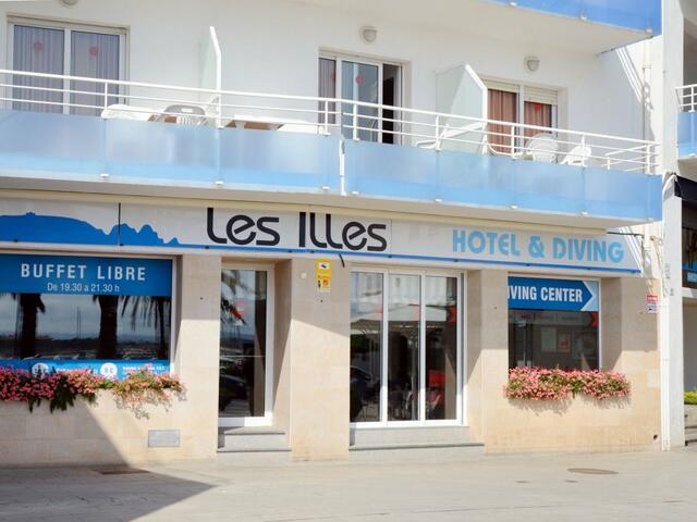 фото отеля Hotel & Diving les Illes изображение №1