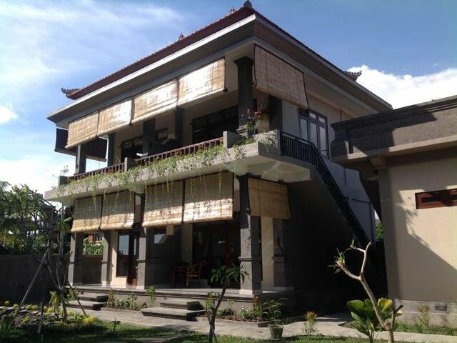 фото отеля Putra Bisma Guesthouse изображение №1