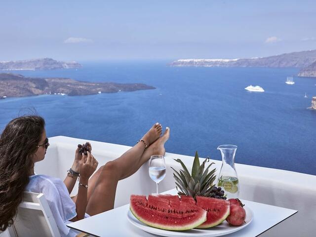 фото отеля Alti Santorini Suites изображение №17