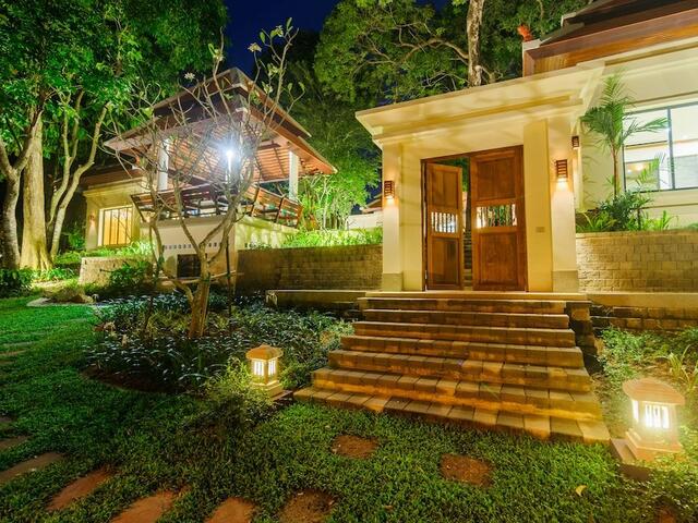 фото отеля Nai Harn Baan-Bua Villas изображение №5