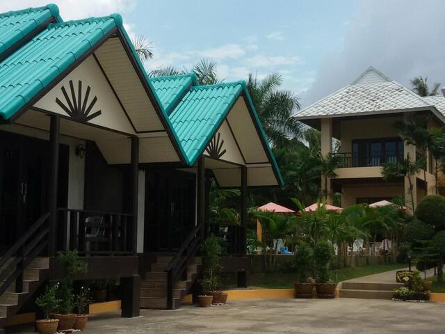 фото отеля Ao Thai Bangsare Resort 2 изображение №1
