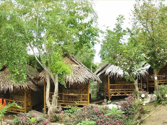 фотографии отеля Phi Phi Hill Bamboo Bungalow изображение №7