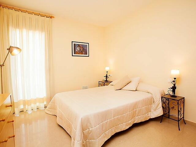 фото отеля Berenguer Recasens - Three Bedroom изображение №13