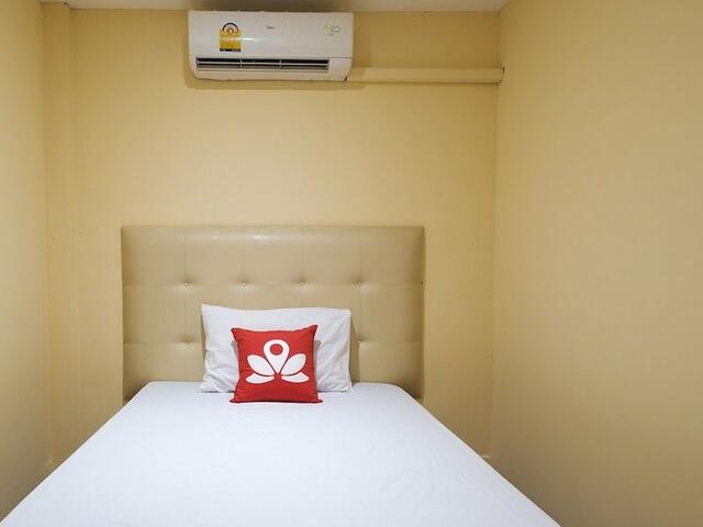 фото отеля ZEN Rooms Rama 3 - Hostel изображение №1