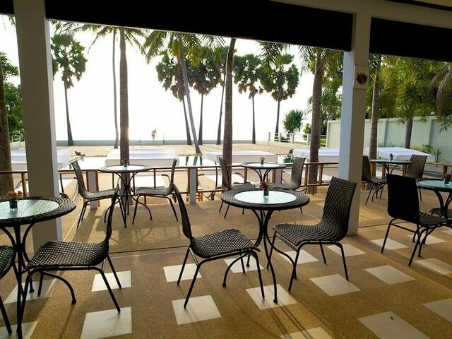 фотографии отеля Nantra Coco Beach Resort изображение №11