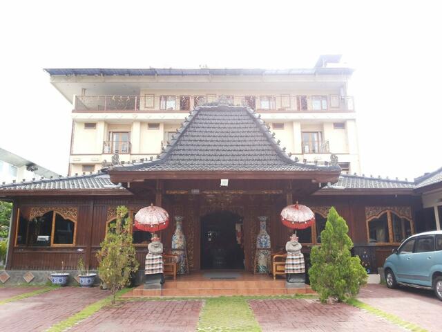 фото Hotel Puri Mimi изображение №2