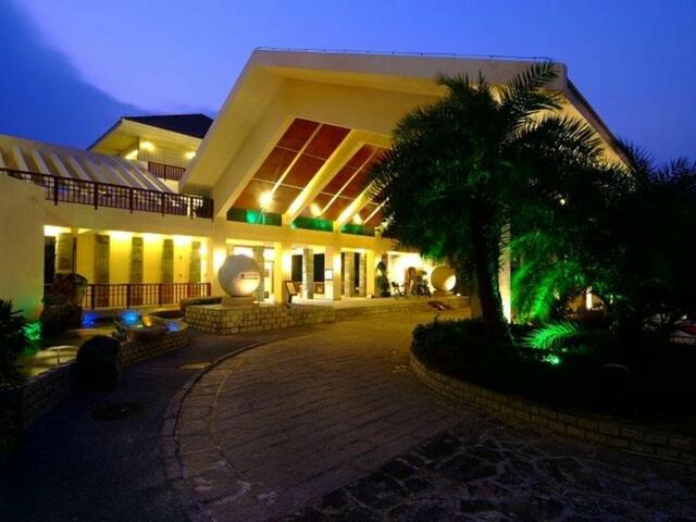 фото отеля Huandao Beach Hotel изображение №1