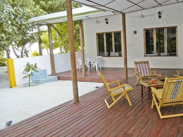 фото отеля Fulidhoo La Perla Guest House изображение №1