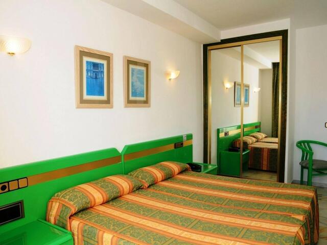 фото отеля Hotel Nerja Club изображение №37