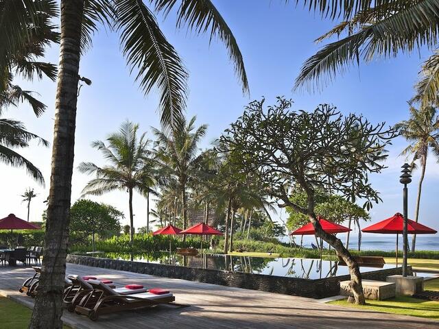 фото отеля Ombak Luwung Beachfront Estate изображение №13