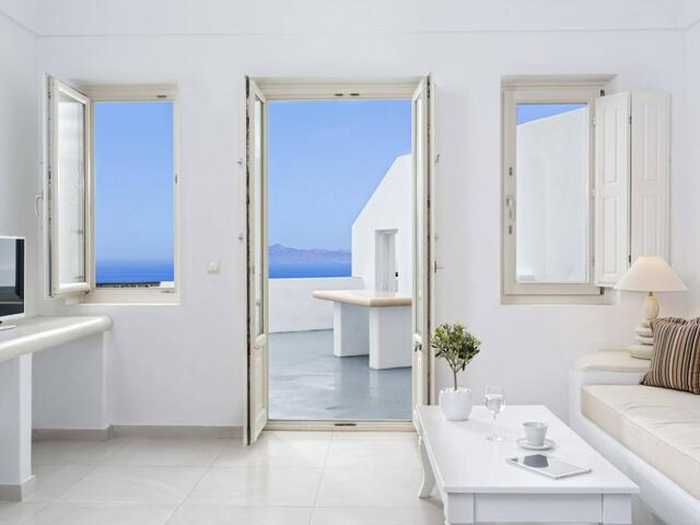 фото отеля Amber Light Villas Santorini изображение №1