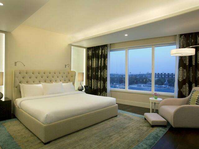 фото Hilton Capital Grand Abu Dhabi изображение №30