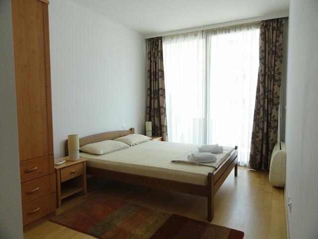 фотографии отеля Семейные апартаменты в Будве с двумя спальнями изображение №3