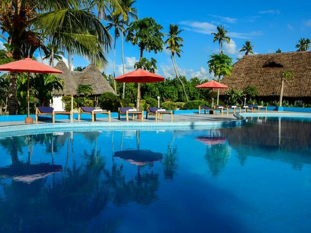 фото отеля Coconut Tree Village Beach Resort изображение №1