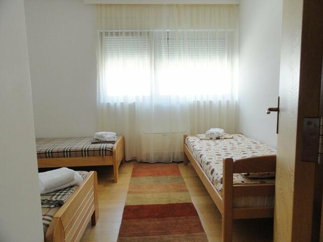 фото Семейные апартаменты в Будве с двумя спальнями изображение №2
