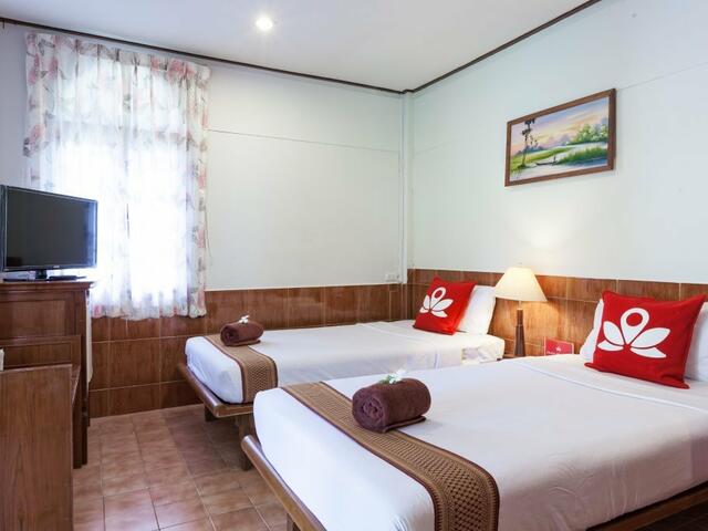 фото Отель ZEN Rooms Chaloemprakiat Patong изображение №18