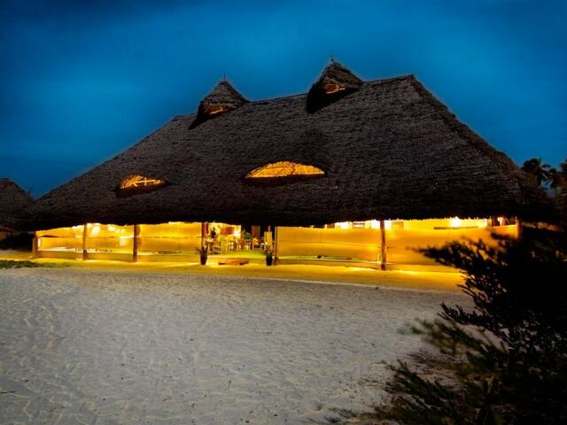фото отеля Отель Hakuna Majiwe Beach Lodge & Spa изображение №1