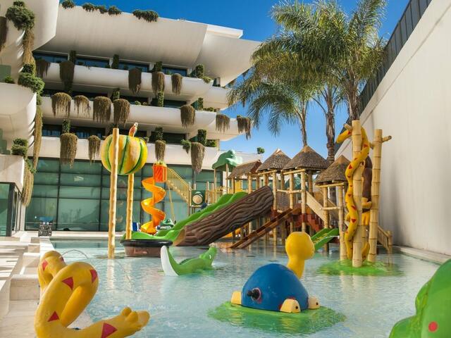 фото отеля Hotel Deloix Aqua Center изображение №5