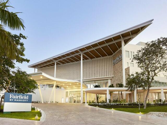 фото отеля Fairfield Inn & Suites by Marriott Cancun Airport изображение №1