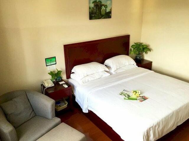 фото отеля GreenTree Inn Haikou Longhua District Guomao Hotel изображение №9