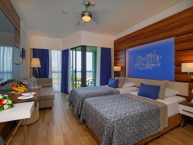 фото отеля Limak Atlantis De Luxe Hotel & Resort). изображение №29