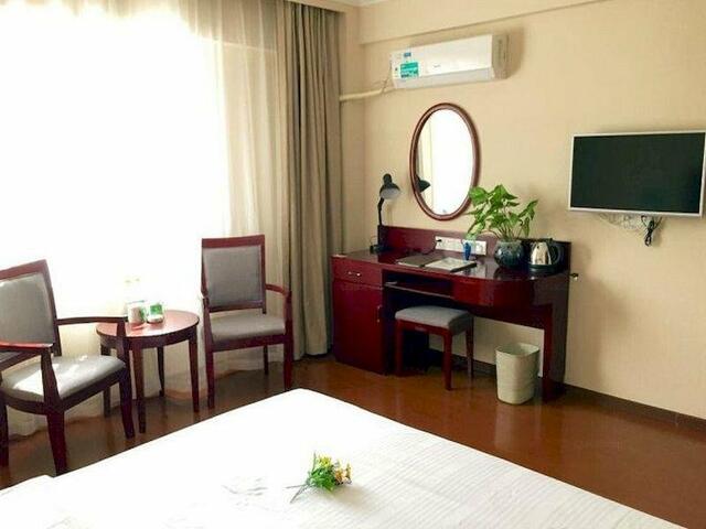 фотографии отеля GreenTree Inn Haikou Longhua District Guomao Hotel изображение №11