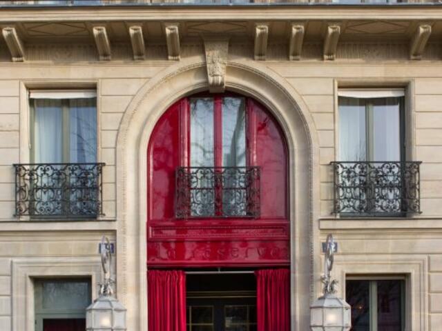 фото отеля La Reserve Paris Hotel & Spa изображение №1