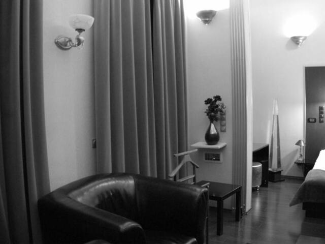 фотографии отеля Budapest Royal Suites изображение №3