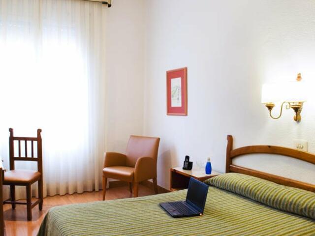 фото Hotel Miramar Badalona изображение №14