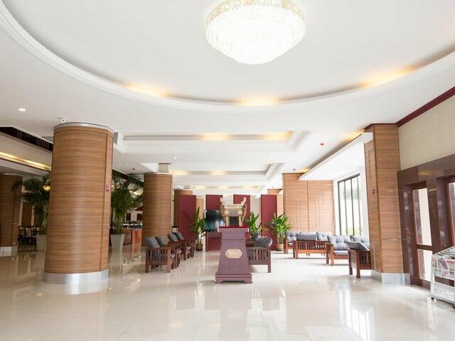 фото S.T. Hotel (Shuntai Hotel) изображение №18