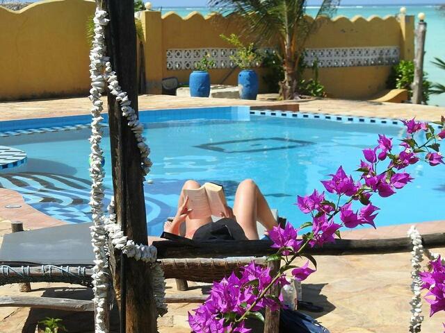 фото отеля Queen of Sheba Beach Lodge изображение №9