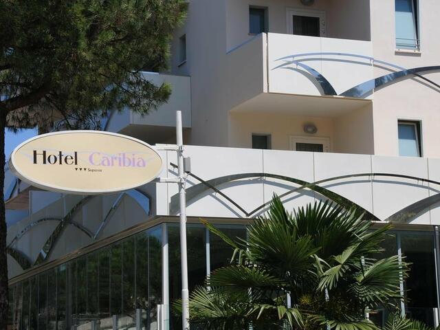 фотографии отеля Hotel Caribia Pinarella изображение №3