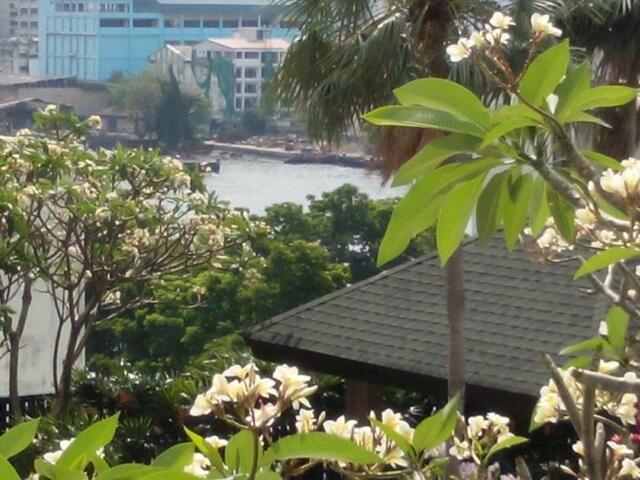 фото отеля Baan Sathorn River and Pool view изображение №5