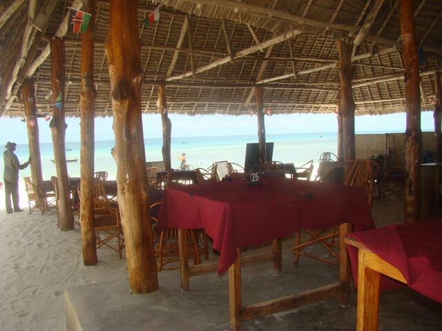 фотографии Tabasam Beach Bungalow & Restaurant изображение №12